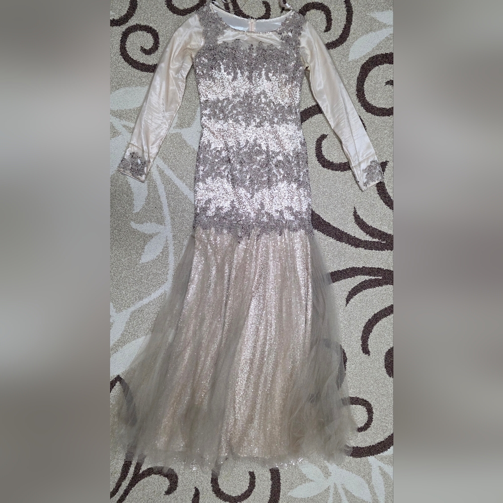 Elegant Lace Evening Skirt